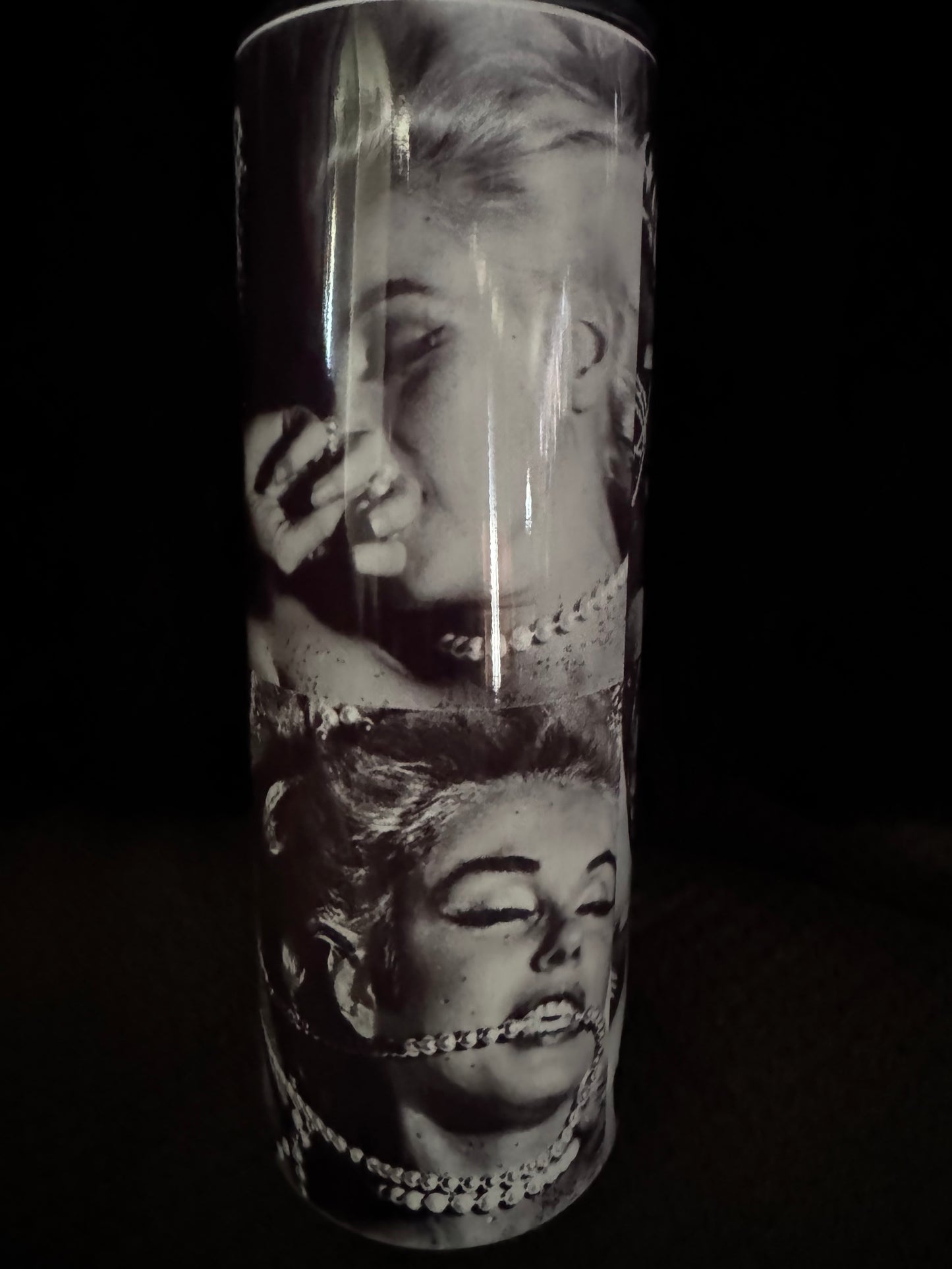 Marilyn Monroe 20 oz tumbler
